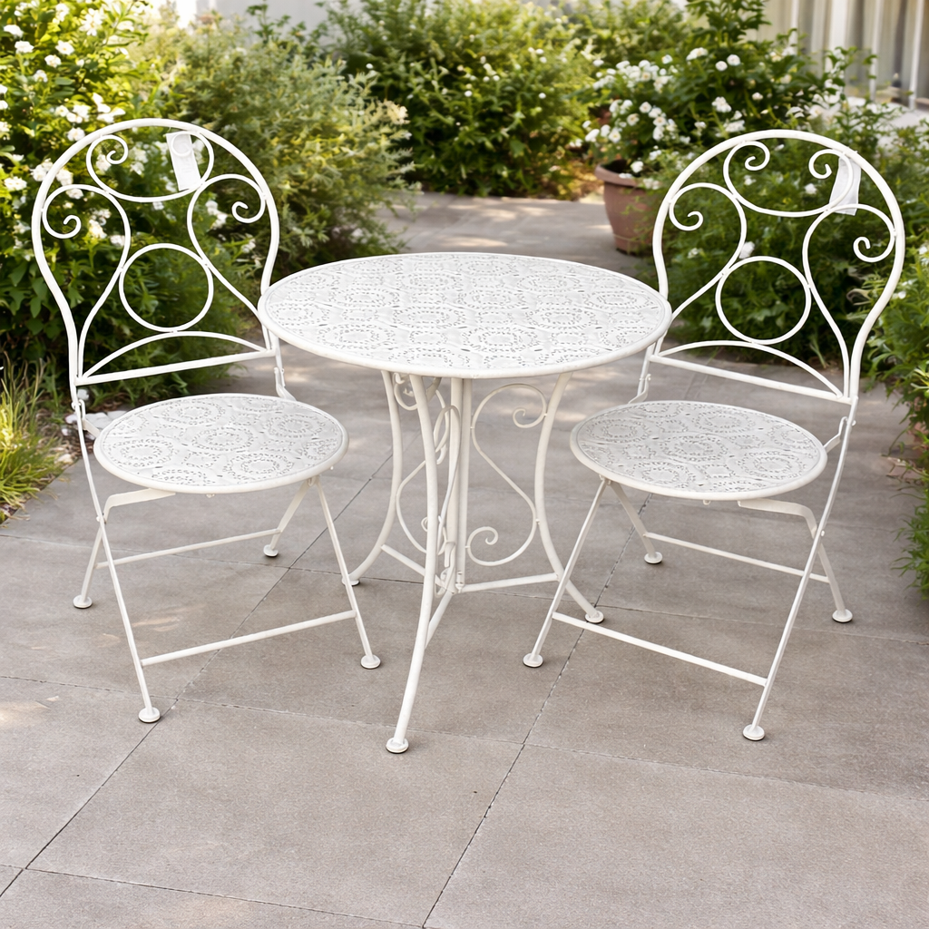 סט שולחן וכסאות ברזל בצבע שמנת