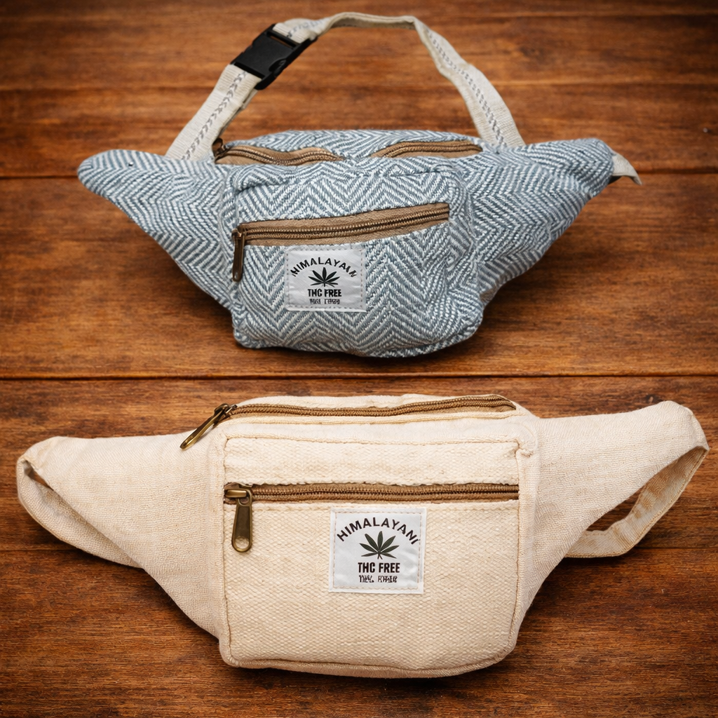 פאוץ' בצבע שמנת\תכלת ולבן